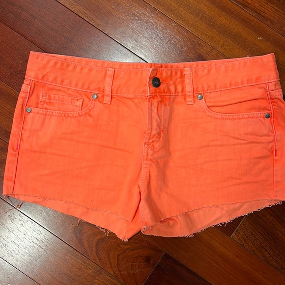 PINK SHORTS NWT